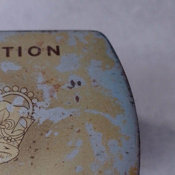 Vintage Coronation June 1953 Queen Ezliabeth II Tin Box Fox's Glacier Mints - Picture 8 of 11